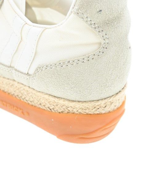 TAO รองเท้าผ้าใบ