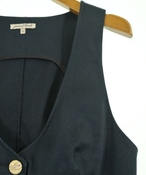 Jovovich-Hawk เสื้อกั๊ก