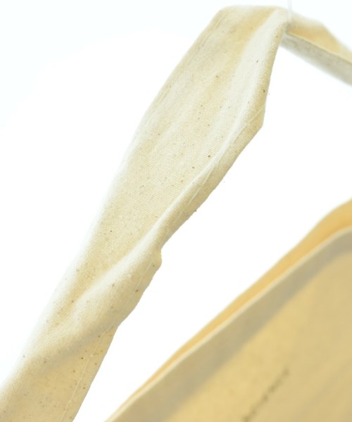 ARTS&SCIENCE กระเป๋าถือขนาดใหญ่