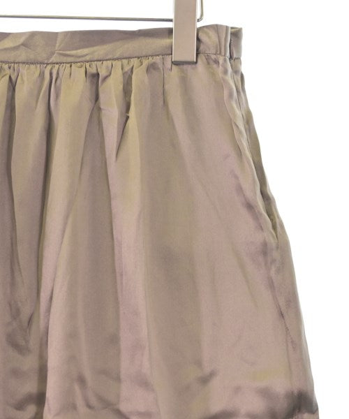 TARA JARMON กระโปรงยาวถึงเข่า