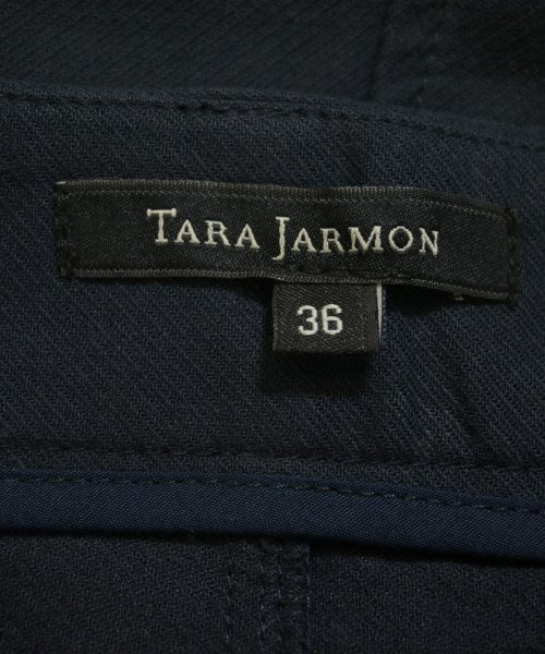 TARA JARMON กระโปรงยาวถึงเข่า