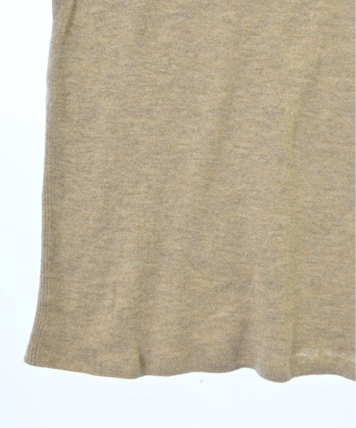 Haat เสื้อแขนกุด