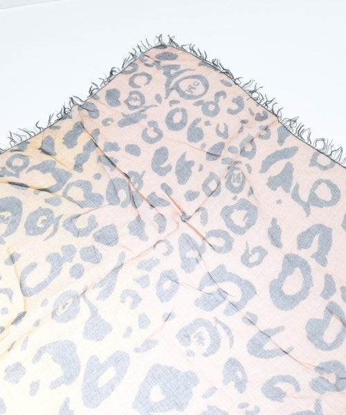 McQ ผ้าคลุมไหล่