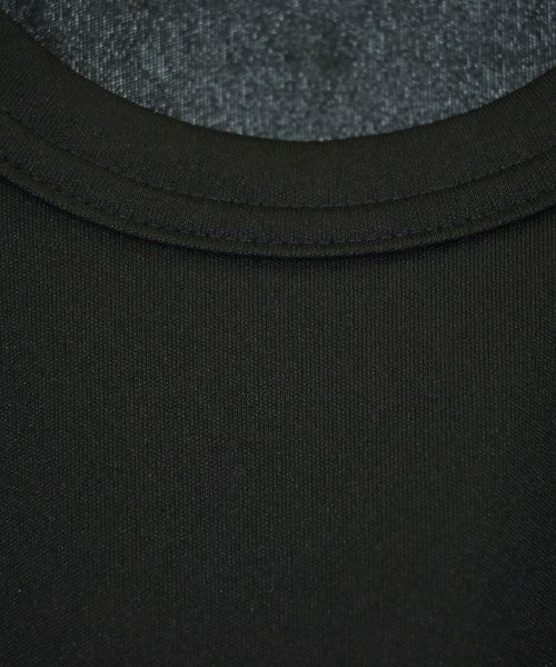 s'yte เสื้อยืด/เสื้อท็อปส์