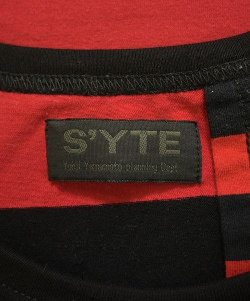 s'yte เสื้อยืด/เสื้อท็อปส์