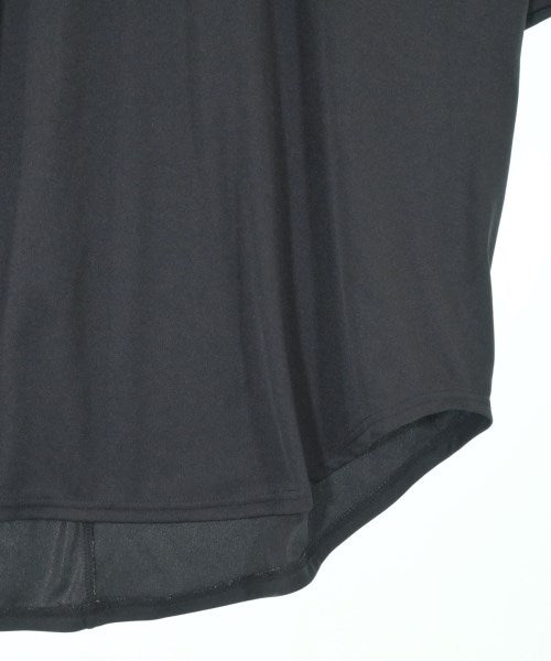 s'yte เสื้อยืด/เสื้อท็อปส์