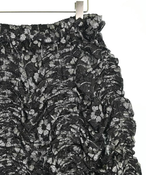 noir kei ninomiya กระโปรงยาวถึงเข่า