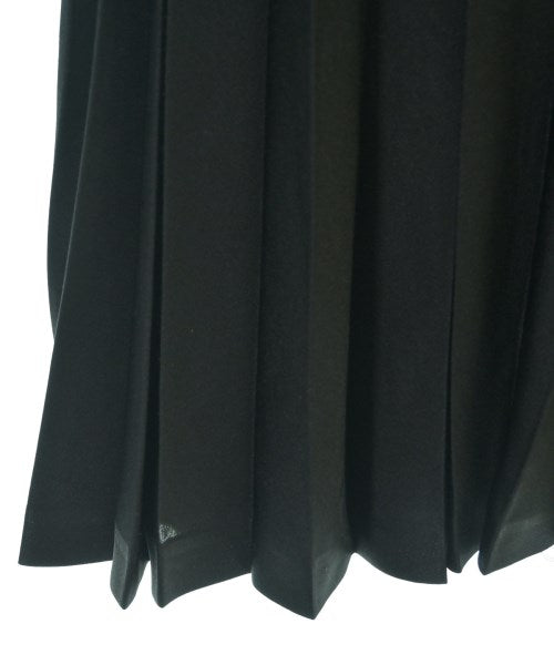 noir kei ninomiya กระโปรงยาวถึงเข่า