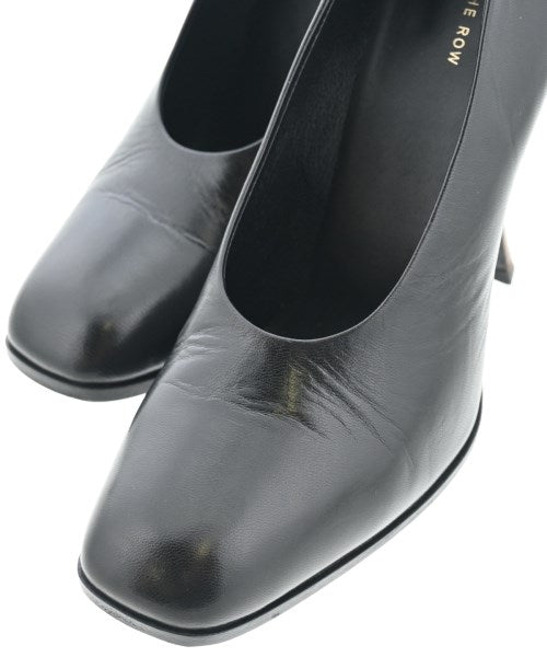 THE ROW รองเท้าส้นสูง