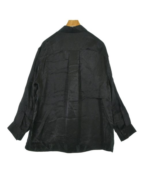 THE ROW เสื้อลำลอง