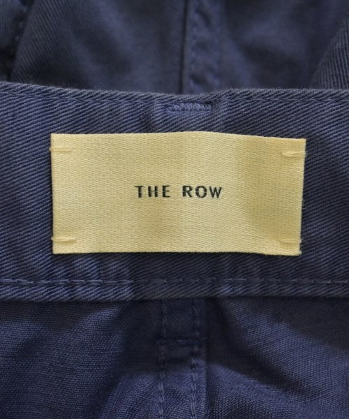 THE ROW ชิโน่