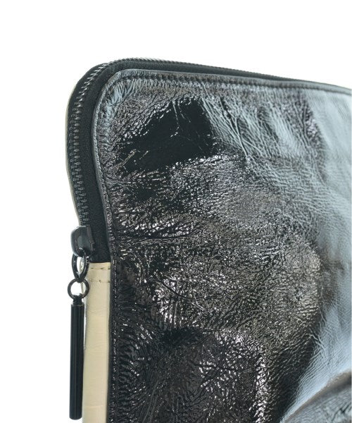 3.1 Phillip Lim คลัตช์
