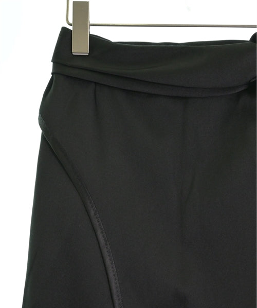 3.1 Phillip Lim กระโปรงยาวถึงเข่า