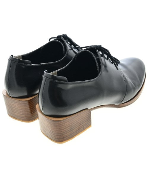 3.1 Phillip Lim รองเท้าสวมทางการ