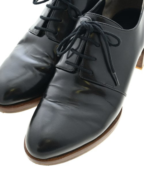 3.1 Phillip Lim รองเท้าสวมทางการ