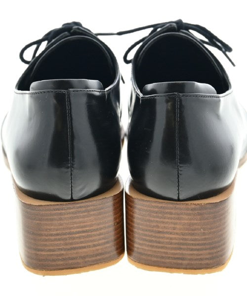 3.1 Phillip Lim รองเท้าสวมทางการ