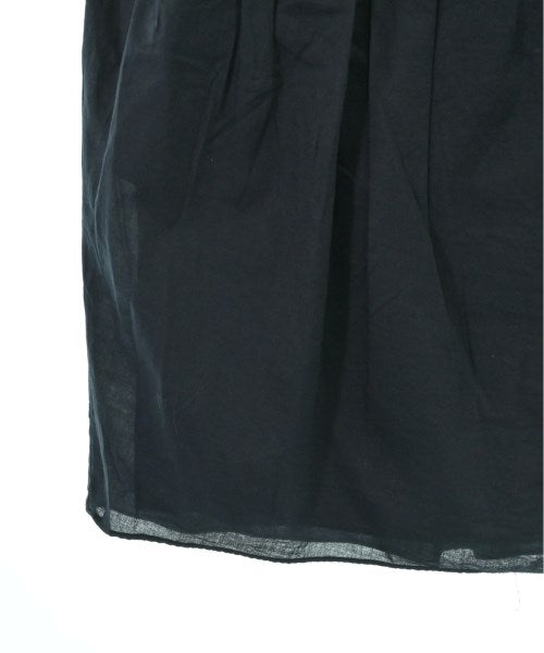 3.1 Phillip Lim กระโปรงยาวถึงเข่า