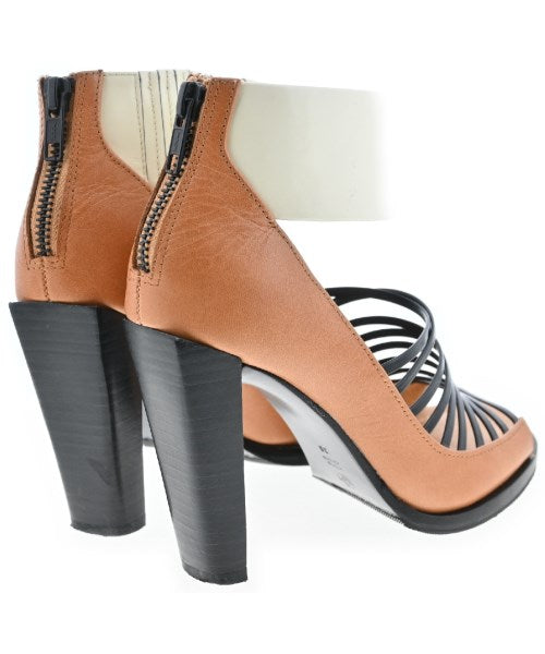 3.1 Phillip Lim รองเท้าแตะ