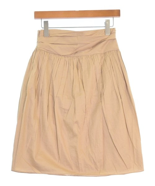 3.1 Phillip Lim กระโปรงยาวถึงเข่า