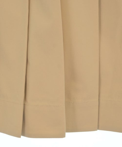 3.1 Phillip Lim กระโปรงยาวถึงเข่า