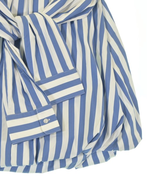 3.1 Phillip Lim กระโปรงยาวถึงเข่า