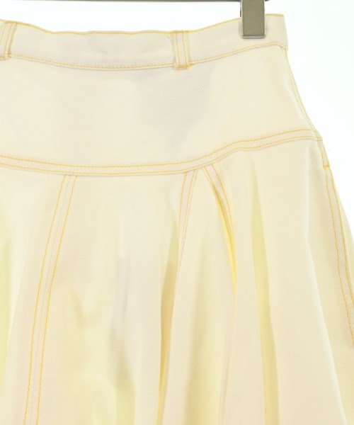 3.1 Phillip Lim กระโปรงยาวถึงเข่า