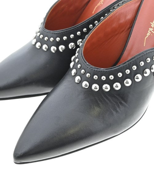 3.1 Phillip Lim รองเท้าส้นสูง