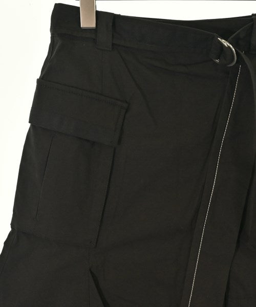 3.1 Phillip Lim กระโปรงยาวถึงเข่า