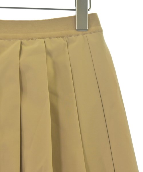 3.1 Phillip Lim กระโปรงยาวถึงเข่า