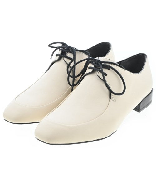 3.1 Phillip Lim รองเท้าสวมทางการ