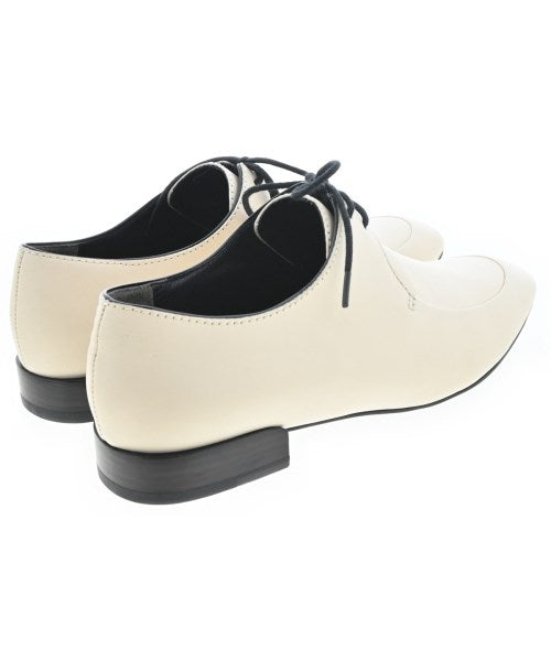 3.1 Phillip Lim รองเท้าสวมทางการ