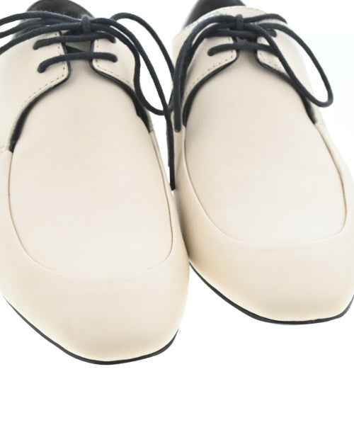3.1 Phillip Lim รองเท้าสวมทางการ