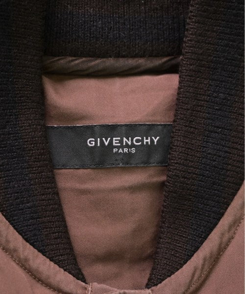 GIVENCHY เสื้อลำลอง