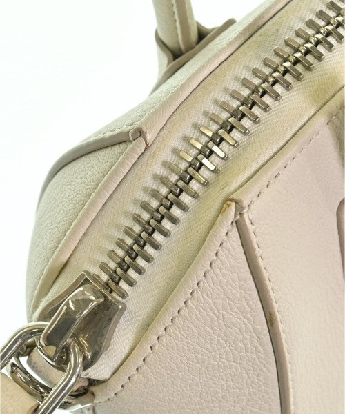 GIVENCHY กระเป๋าถือ
