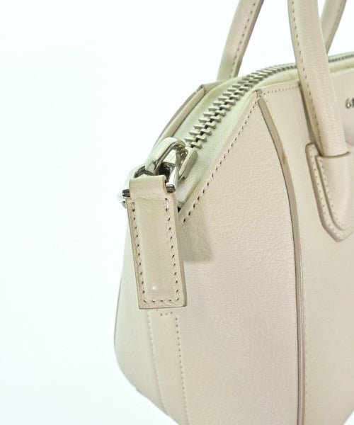 GIVENCHY กระเป๋าถือ