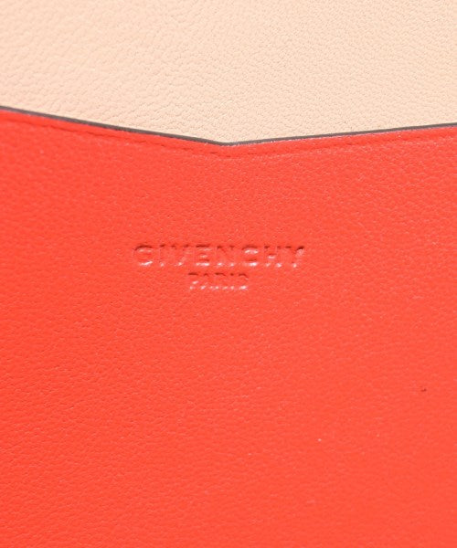 GIVENCHY คลัตช์