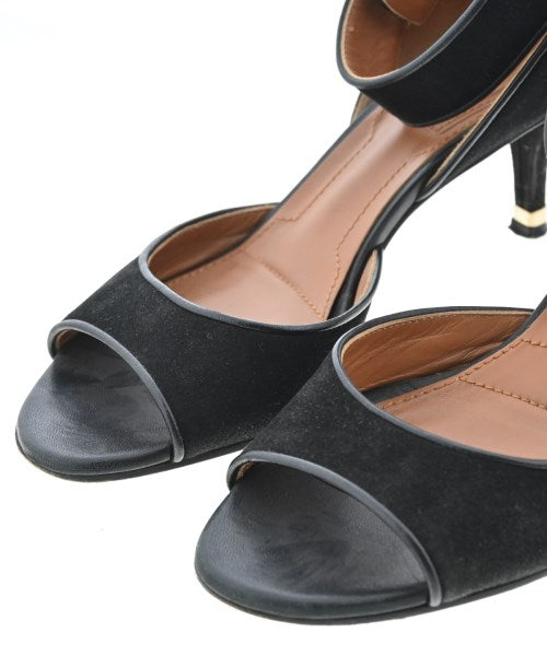 GIVENCHY รองเท้าส้นสูง