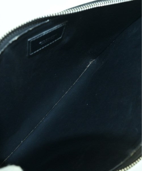 GIVENCHY คลัตช์