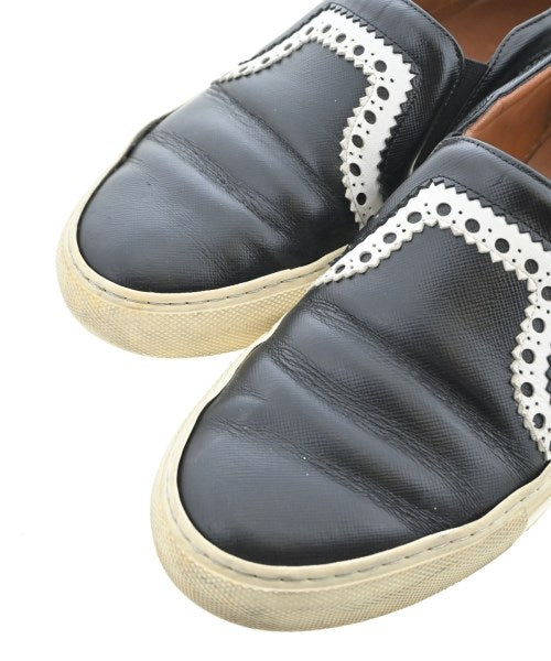 GIVENCHY รองเท้าผ้าใบ