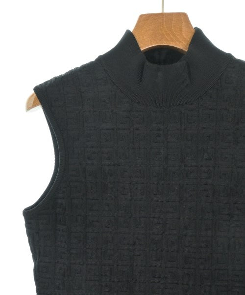 GIVENCHY เสื้อแขนกุด