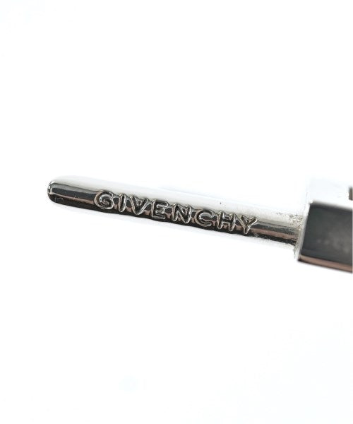 GIVENCHY เจาะ
