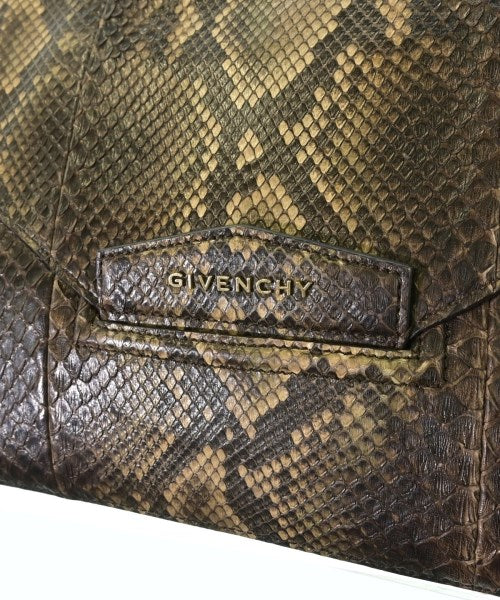 GIVENCHY คลัตช์