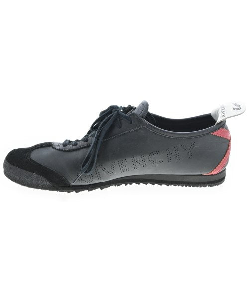 GIVENCHY รองเท้าผ้าใบ