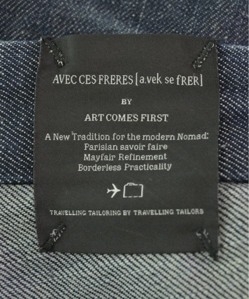 ART COMES FIRST ยีนส์