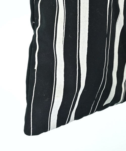 Ground Y กระเป๋าถือขนาดใหญ่