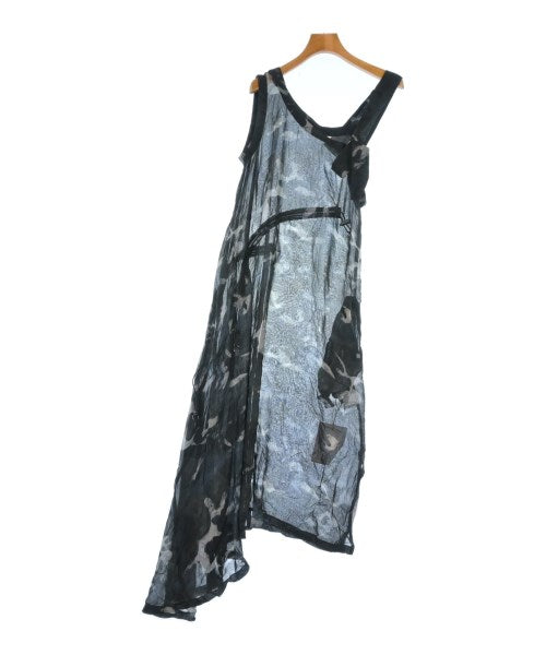 Ground Y ชุดเดรส