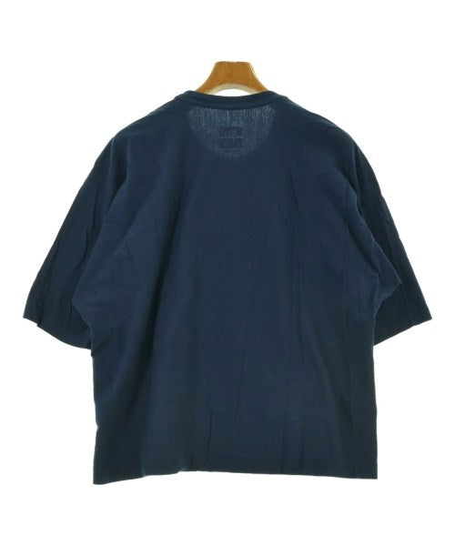 HOMME PLISSE เสื้อยืด/เสื้อท็อปส์