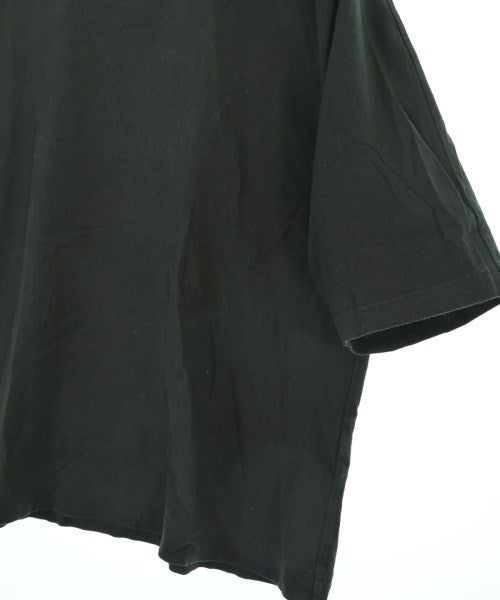 HOMME PLISSE เสื้อยืด/เสื้อท็อปส์