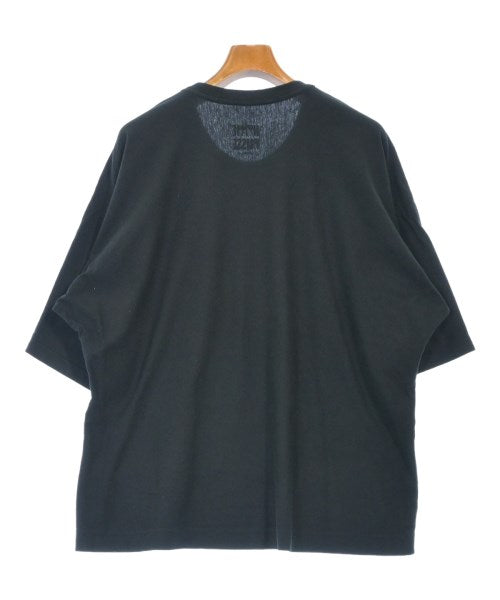 HOMME PLISSE เสื้อยืด/เสื้อท็อปส์