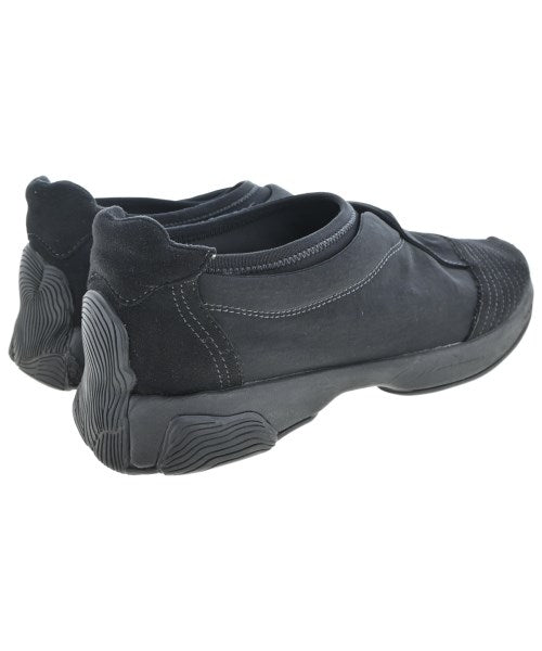 HOMME PLISSE รองเท้าผ้าใบ